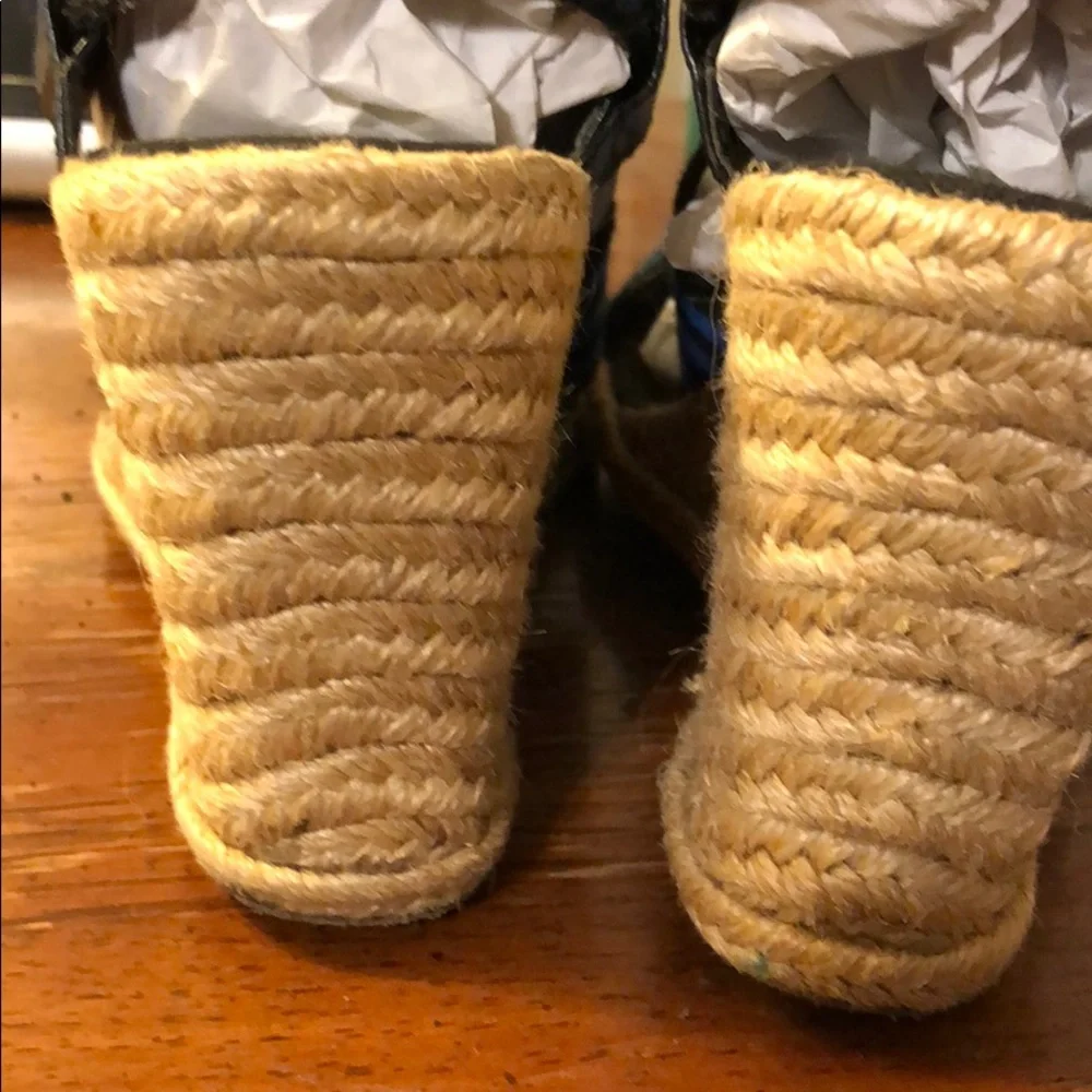 Tahari shoes perfect